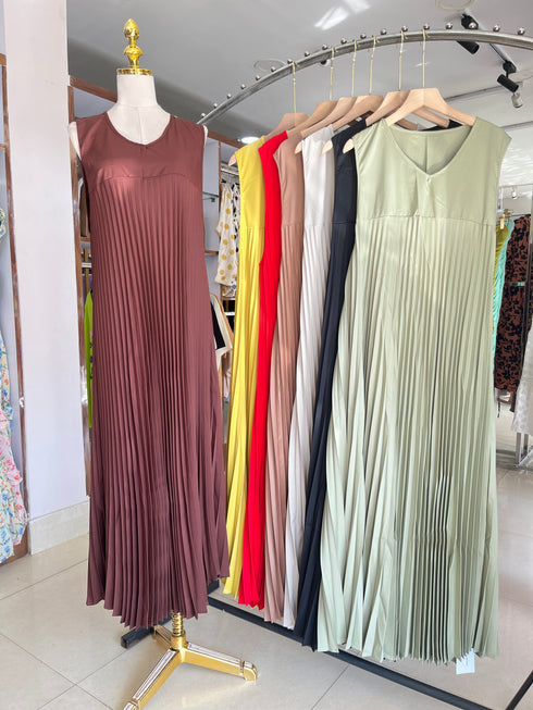 Summer Plus Size Pleated Sleeveless Long Dresses
